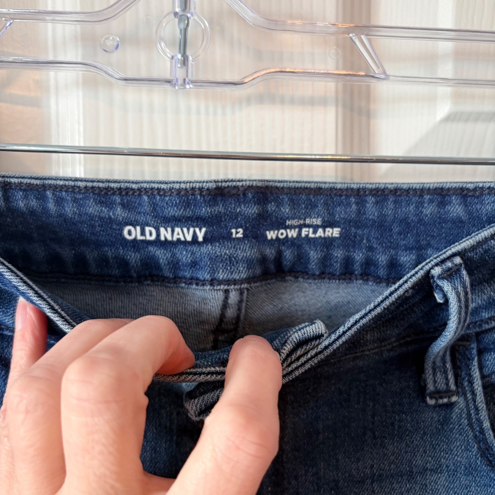 Old Navy Wow Flare High Rise Jeans Womens Size 12 Medium Wash Blue Stretch Denim - Picture 4 of 7